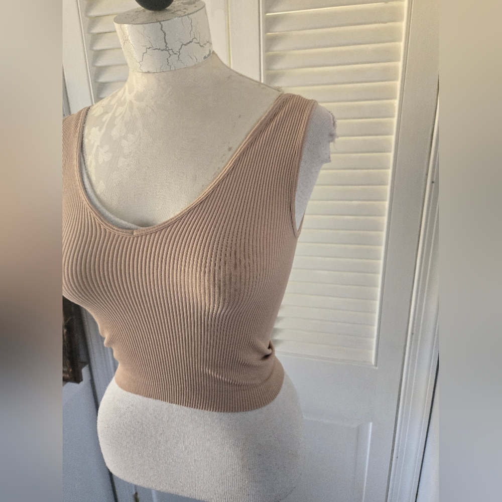 Dynamic Taupe Ribbed Crop Tank Top One Size - Picture 4 of 8